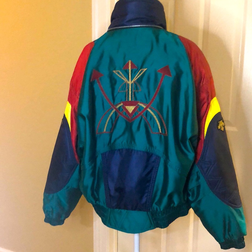 Women’s Vintage DESCENTE ski jacket.